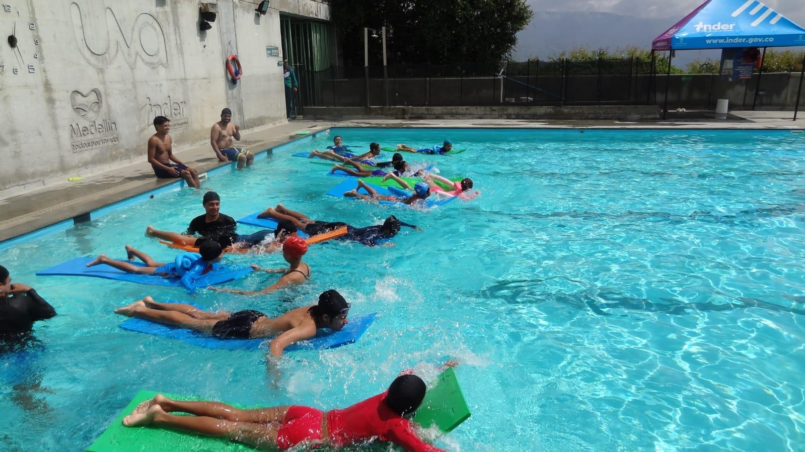 Club Deportivo Dariel  - El deporte es cuerpo fuerte, mente sana - Club deportivo, deporte, natacion, natación, judo, karate, boxeo, entrenamiento, salud